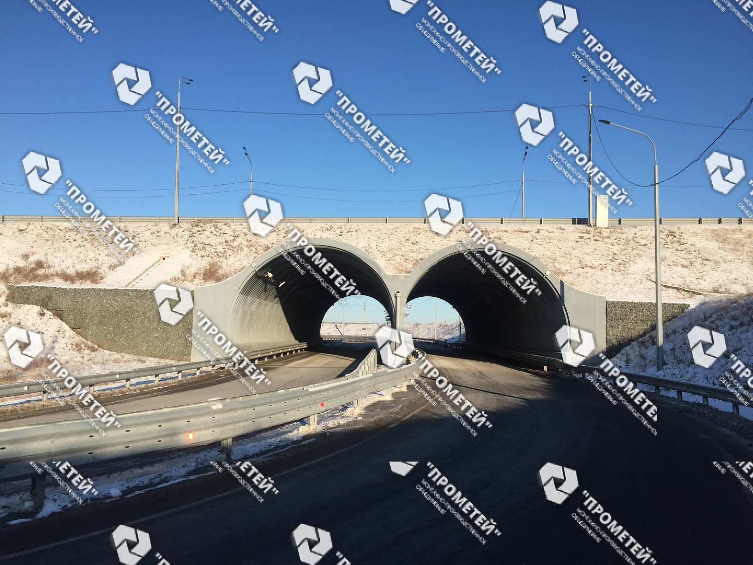 Завершили строительство арки на трассе Тюмень - Омск